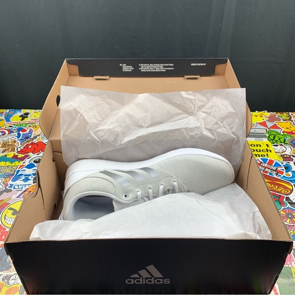 Adidas QT Racer 2.0 Silver Women’s Various Sizes - Picture 12 of 13